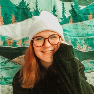 Meet your Posher, Hayla